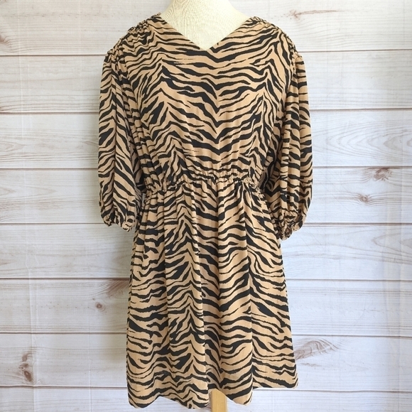 Rebecca Minkoff Isabella Tiger Print Crepe Mini Dress in Black and Tan Sz Small - Picture 6 of 16